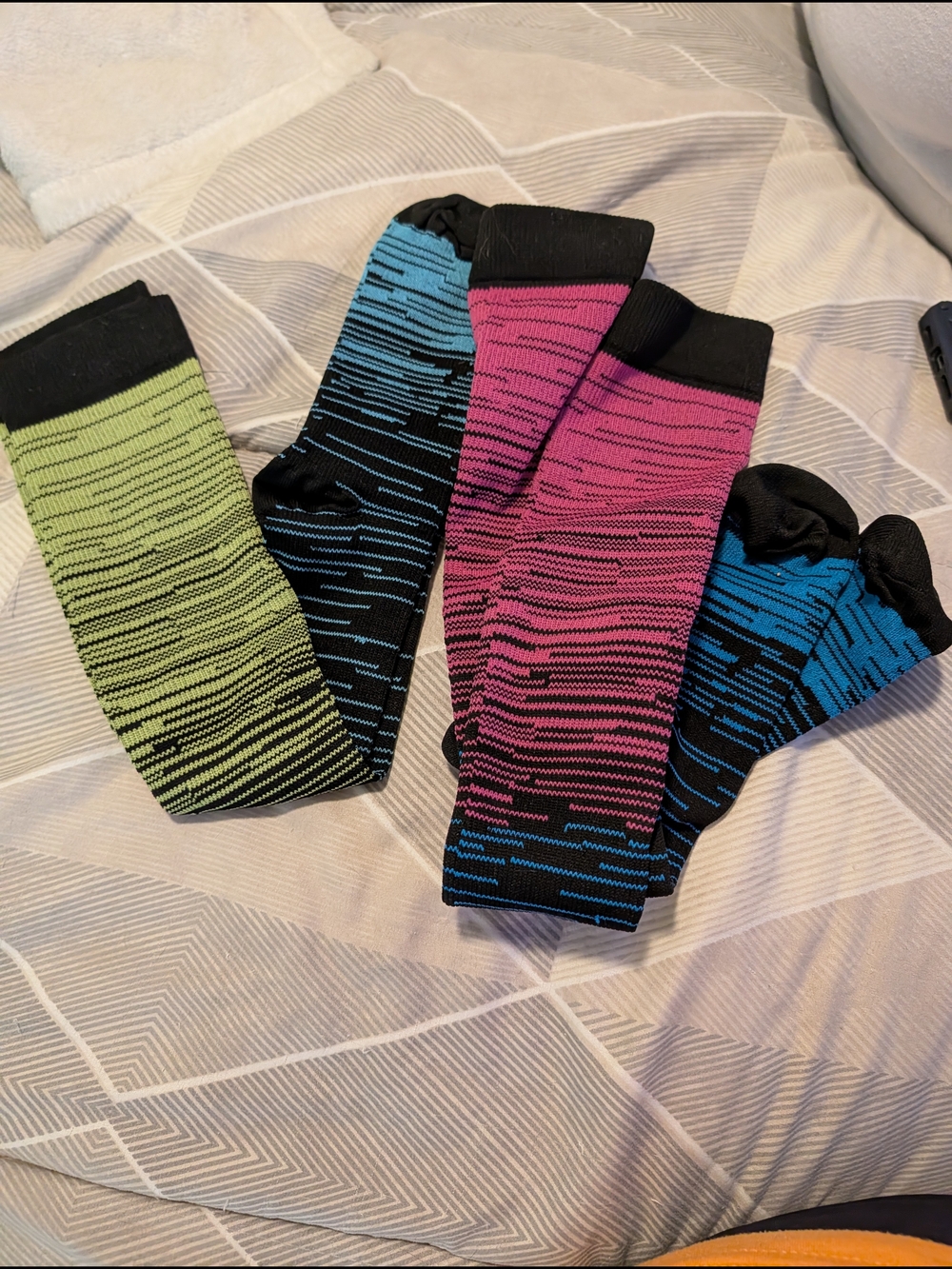 Colorblock Active Compression Socks - Green, Blue, Pink